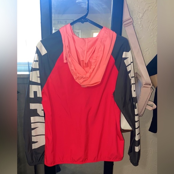 PINK WINDBREAKER - Picture 2 of 2